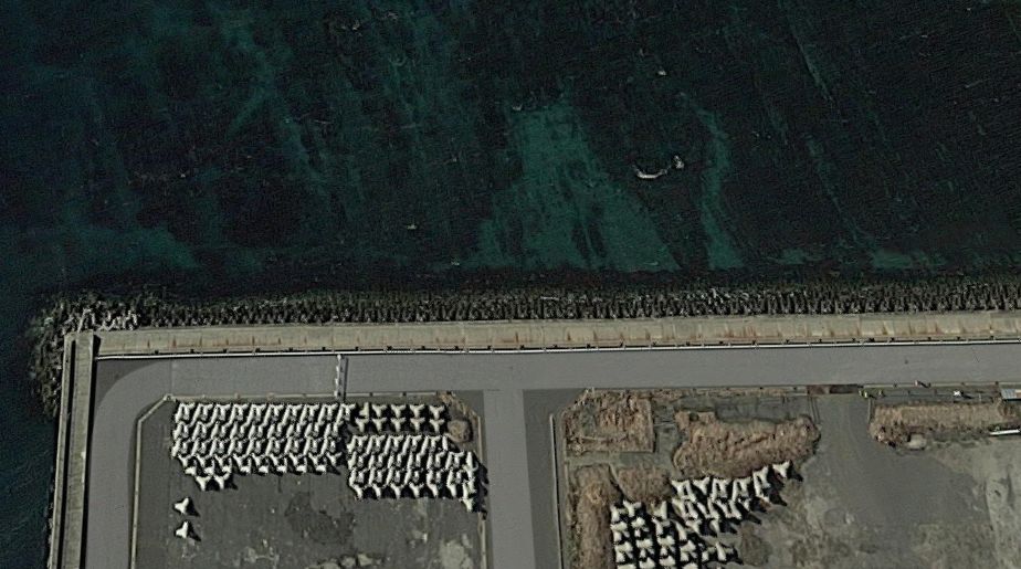 豊浜漁港-西側のテトラ帯