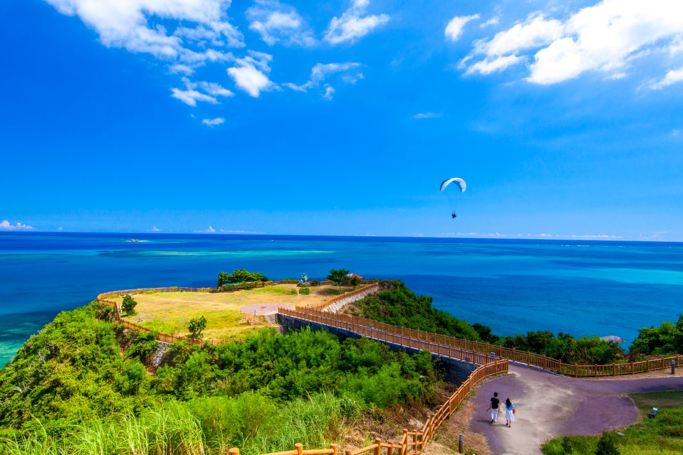 沖縄の岬（知念岬）から眺める絶景