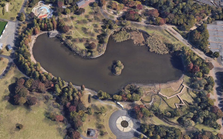 舎人公園-釣り池の全体像