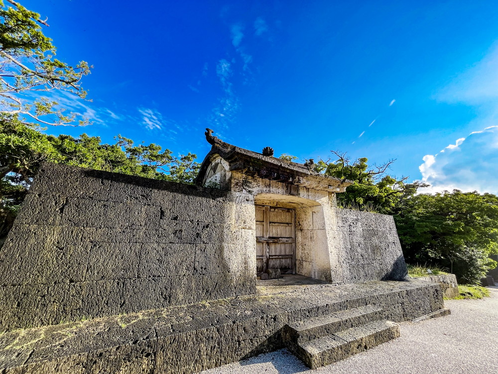 園比屋武御嶽石門01