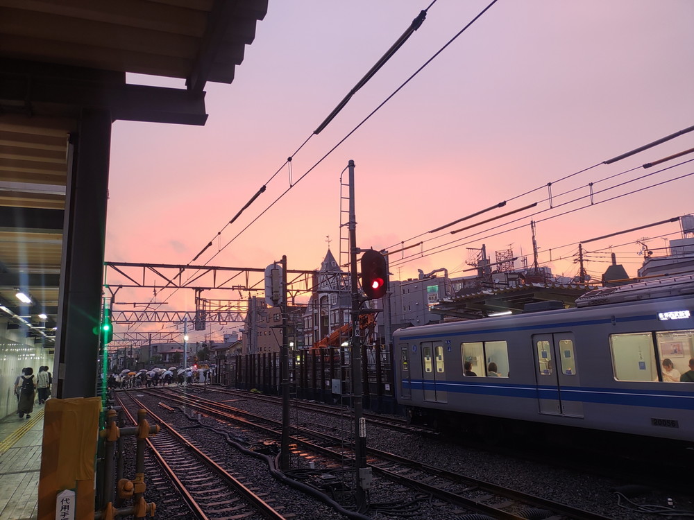 夕方の沼袋駅