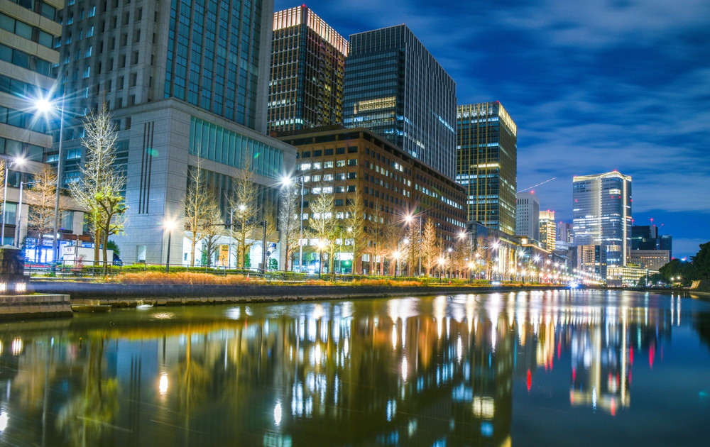 日比谷通りの夜景
