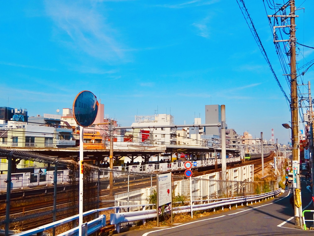 駒込駅近くの風景