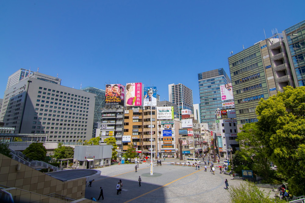 品川駅前の風景